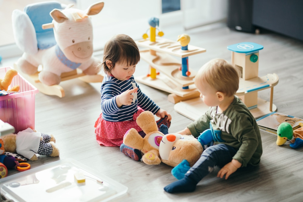 Nettoyer les jouets des enfants avec des produits naturels
