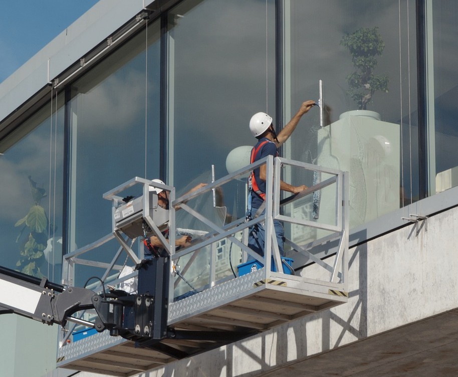 Le nettoyage des vitres : prestations et tarifs